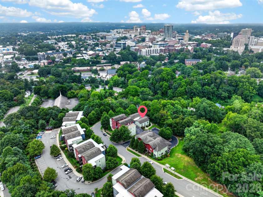600 Skyloft Drive, Asheville, NC 28801.  MLS# CAR4412438, YatesRealty ID 29728. 