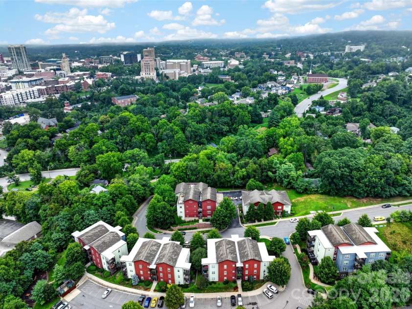 600 Skyloft Drive, Asheville, NC 28801.  MLS# CAR4412438, YatesRealty ID 29728. 