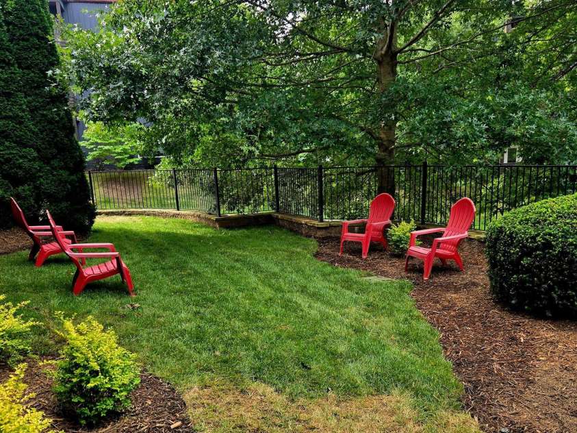 600 Skyloft Drive, Asheville, NC 28801.  MLS# CAR4412438, YatesRealty ID 29728. Skyloft Condos community common area