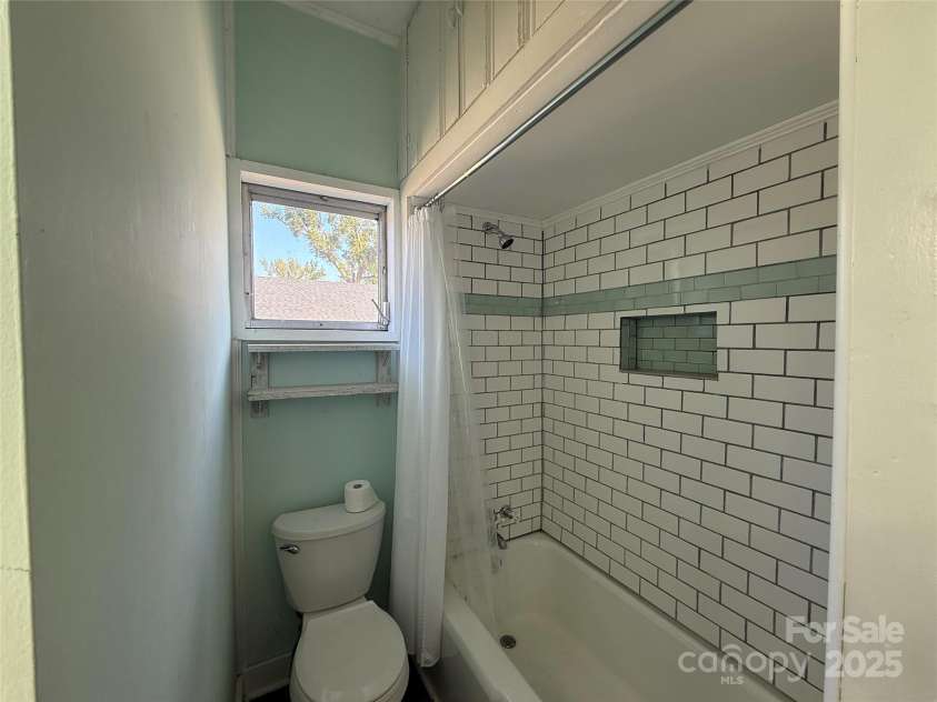 215 Church Street, Edgefield, SC 29824.  MLS# CAR4304133, YatesRealty ID 2973. 