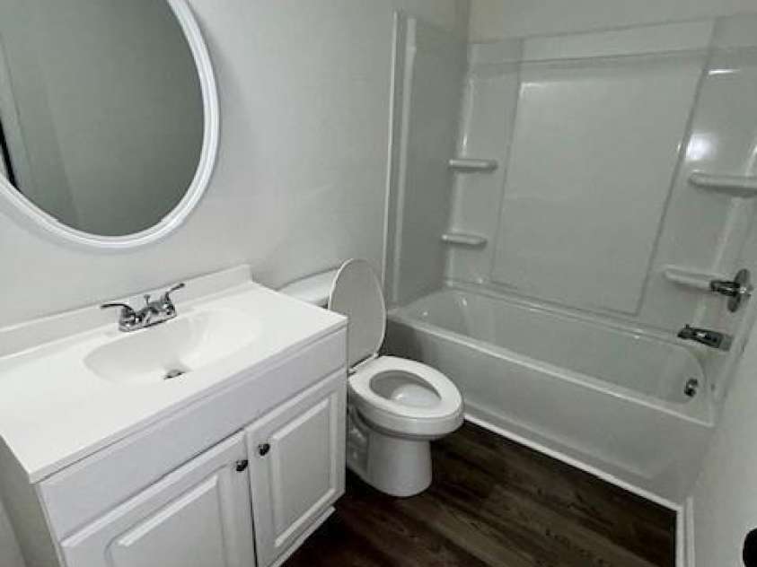 400 Ponderosa Road, Stanley, NC 28164.  MLS# CAR4388846, YatesRealty ID 29730. Main Level Bathroom 