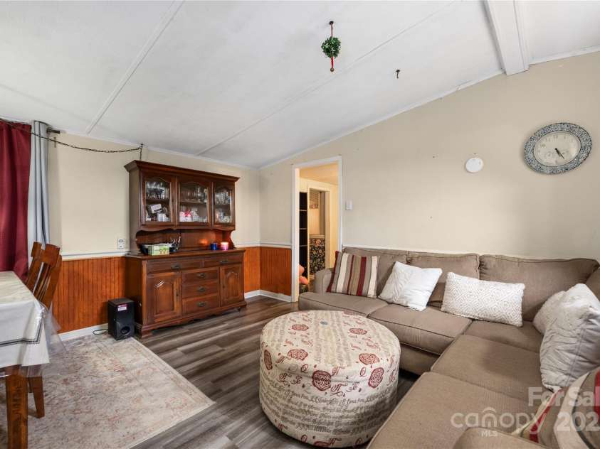 140 Silverlining Road, Mooresville, NC 28117.  MLS# CAR4280516, YatesRealty ID 29731. 