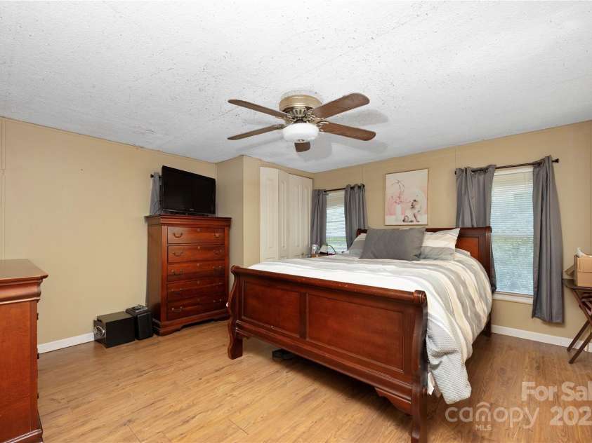 140 Silverlining Road, Mooresville, NC 28117.  MLS# CAR4280516, YatesRealty ID 29731. 