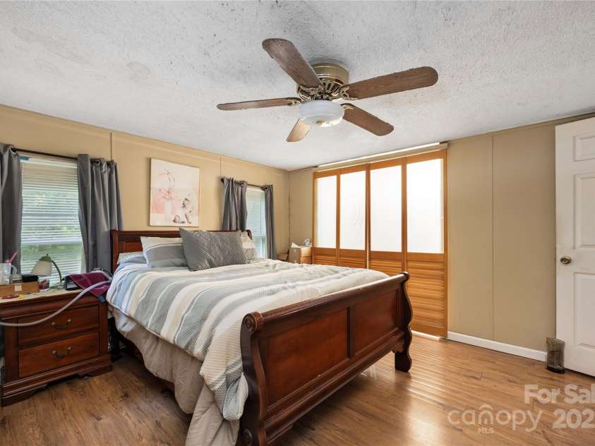 140 Silverlining Road, Mooresville, NC 28117.  MLS# CAR4280516, YatesRealty ID 29731. 