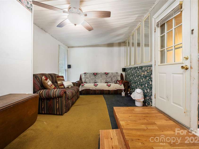 140 Silverlining Road, Mooresville, NC 28117.  MLS# CAR4280516, YatesRealty ID 29731. 