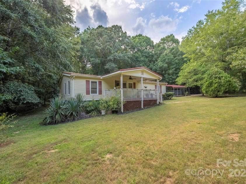 140 Silverlining Road, Mooresville, NC 28117.  MLS# CAR4280516, YatesRealty ID 29731. 