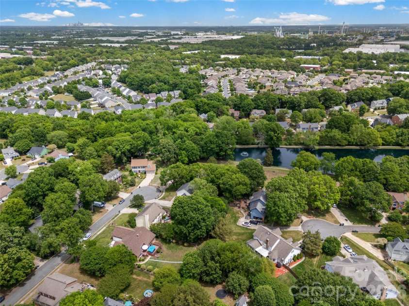 14002 Harlequin Drive, Charlotte, NC 28273.  MLS# CAR4382461, YatesRealty ID 29731. 
