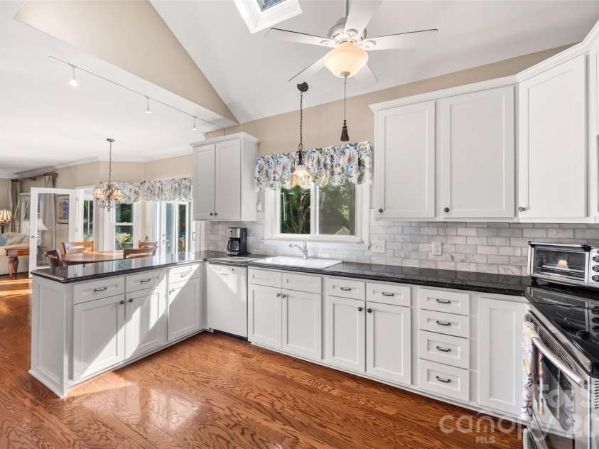 14002 Harlequin Drive, Charlotte, NC 28273.  MLS# CAR4382461, YatesRealty ID 29731. 
