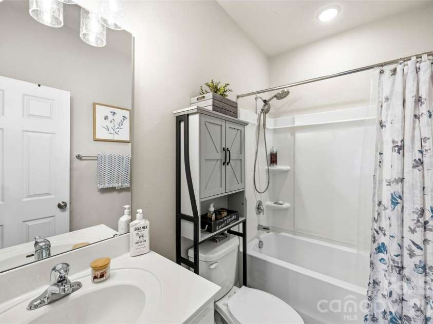 268 Ella Drive, Locust, NC 28097.  MLS# CAR4386566, YatesRealty ID 29732. Secondary Bathroom