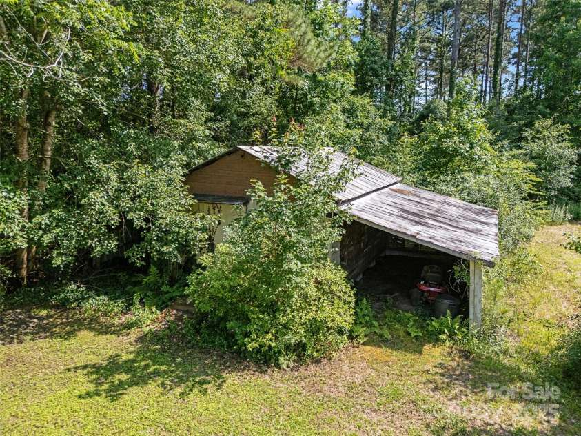 944 Cain Road, St Pauls, NC 28384.  MLS# CAR4284054, YatesRealty ID 29732. 