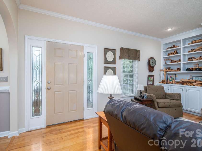 170 Windsor Drive, Taylorsville, NC 28681.  MLS# CAR4389564, YatesRealty ID 29733. 