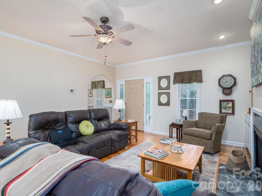 170 Windsor Drive, Taylorsville, NC 28681.  MLS# CAR4389564, YatesRealty ID 29733. 