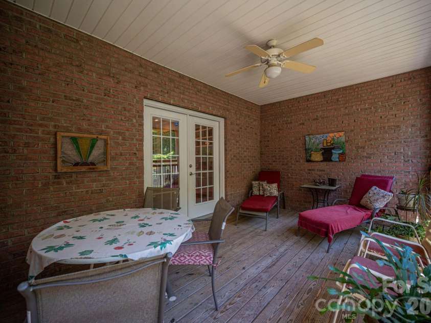 170 Windsor Drive, Taylorsville, NC 28681.  MLS# CAR4389564, YatesRealty ID 29733. 