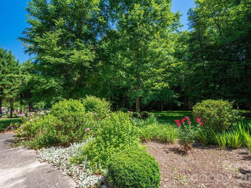 170 Windsor Drive, Taylorsville, NC 28681.  MLS# CAR4389564, YatesRealty ID 29733. 