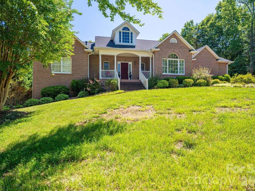 170 Windsor Drive, Taylorsville, NC 28681.  MLS# CAR4389564, YatesRealty ID 29733. 