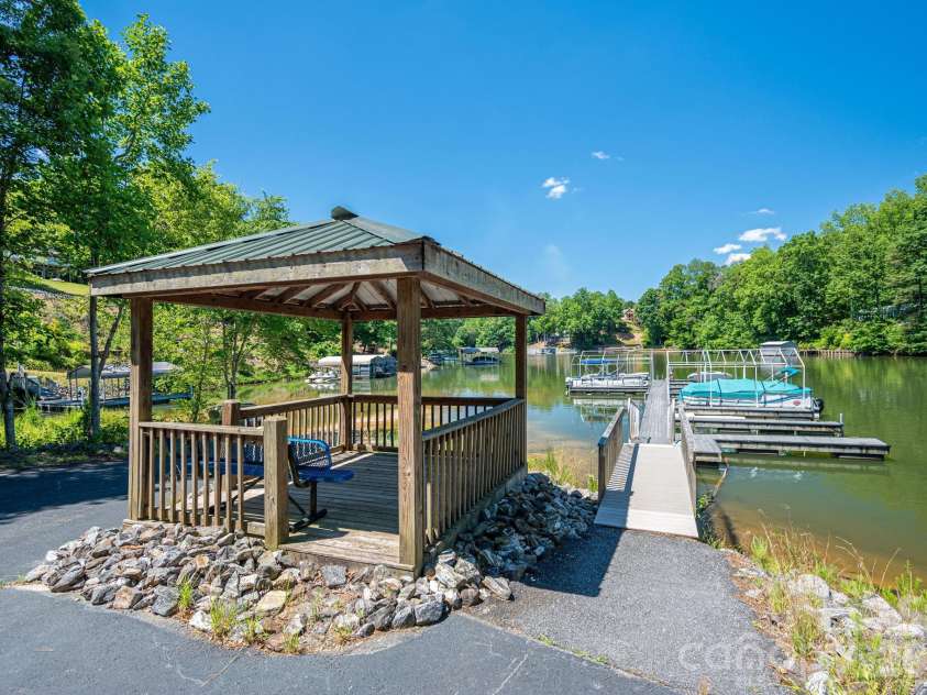 170 Windsor Drive, Taylorsville, NC 28681.  MLS# CAR4389564, YatesRealty ID 29733. 