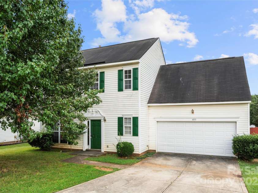 4033 Lakota Court, Charlotte, NC 28269.  MLS# CAR4286797, YatesRealty ID 29733. 
