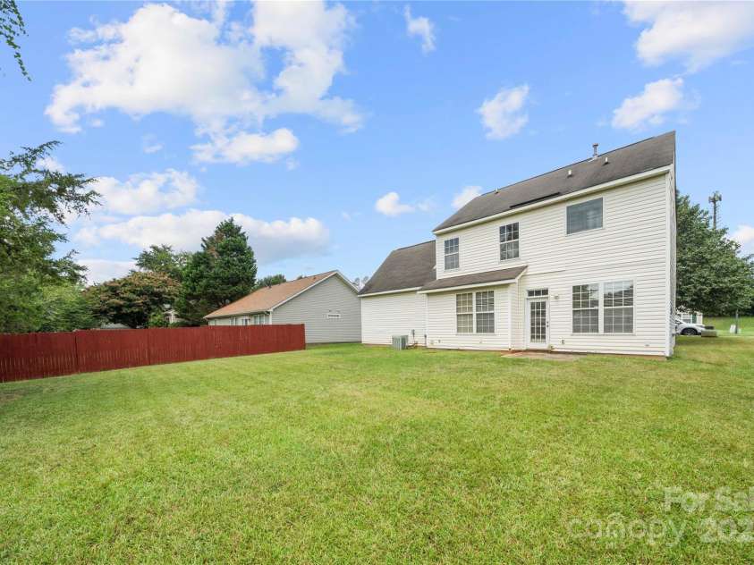 4033 Lakota Court, Charlotte, NC 28269.  MLS# CAR4286797, YatesRealty ID 29733. 