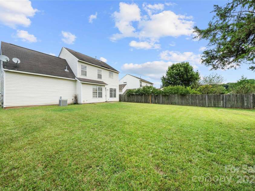 4033 Lakota Court, Charlotte, NC 28269.  MLS# CAR4286797, YatesRealty ID 29733. 