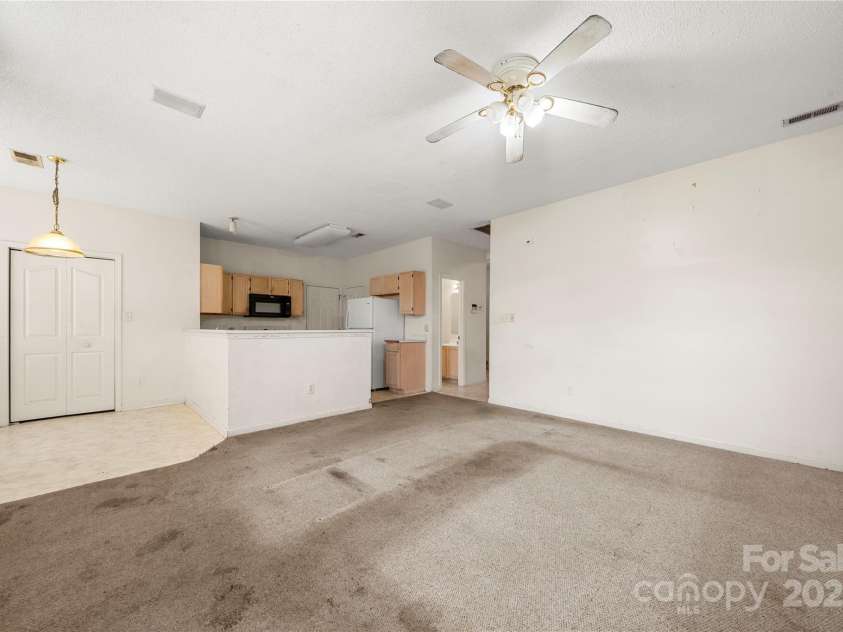 4033 Lakota Court, Charlotte, NC 28269.  MLS# CAR4286797, YatesRealty ID 29733. Den
