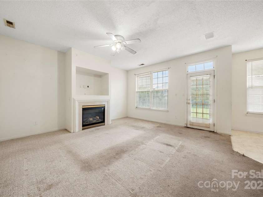 4033 Lakota Court, Charlotte, NC 28269.  MLS# CAR4286797, YatesRealty ID 29733. Den