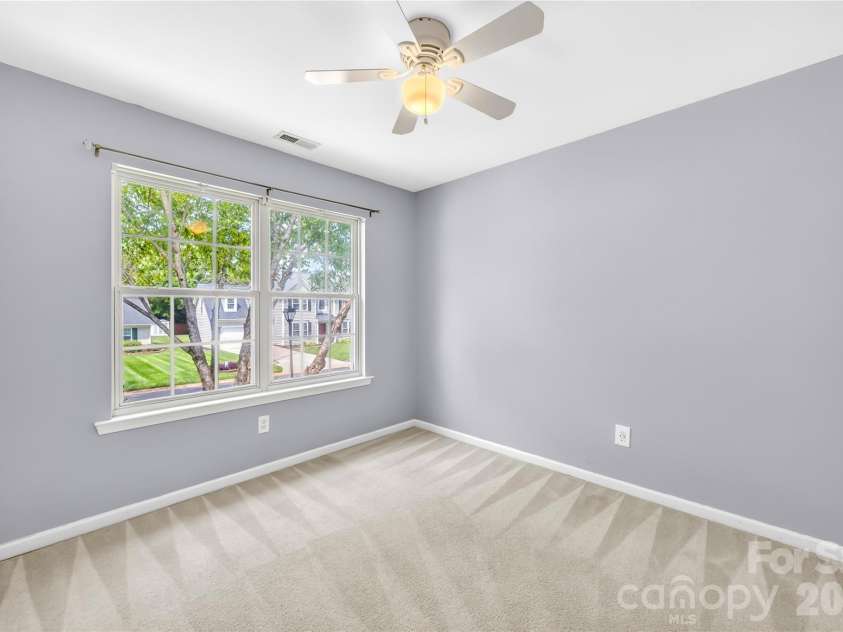 4710 Lenox Hill Place, Charlotte, NC 28269.  MLS# CAR4384984, YatesRealty ID 29734. 
