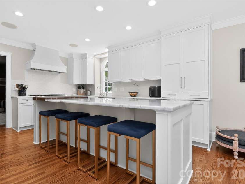 300 Quill Lane, Matthews, NC 28105.  MLS# CAR4391176, YatesRealty ID 29735. 