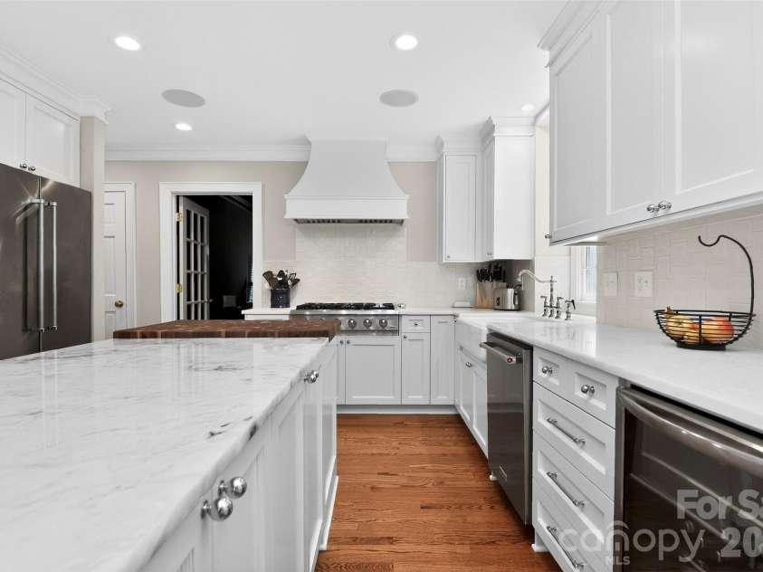 300 Quill Lane, Matthews, NC 28105.  MLS# CAR4391176, YatesRealty ID 29735. 