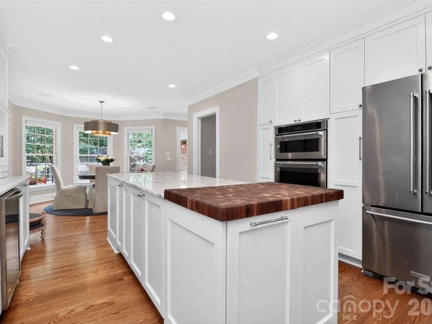 300 Quill Lane, Matthews, NC 28105.  MLS# CAR4391176, YatesRealty ID 29735. 
