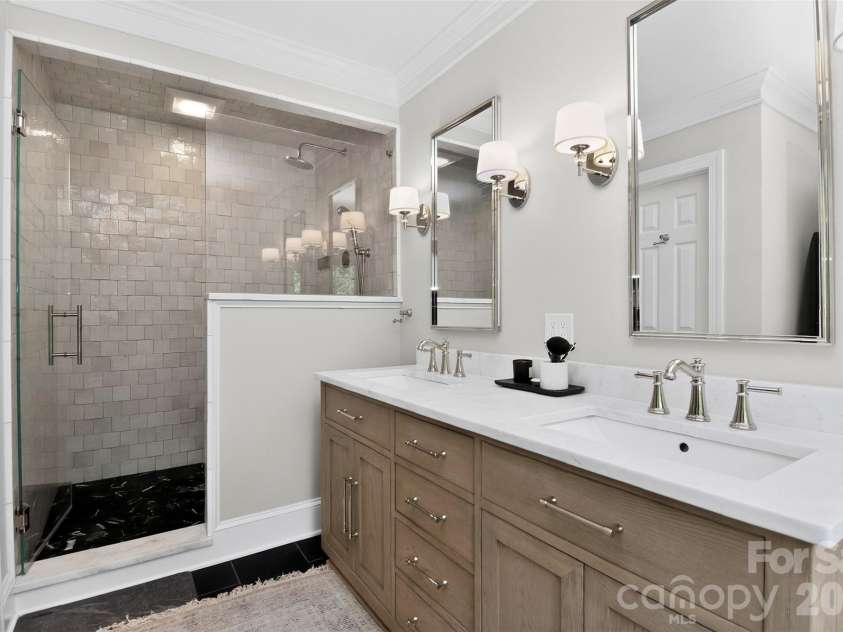 300 Quill Lane, Matthews, NC 28105.  MLS# CAR4391176, YatesRealty ID 29735. 