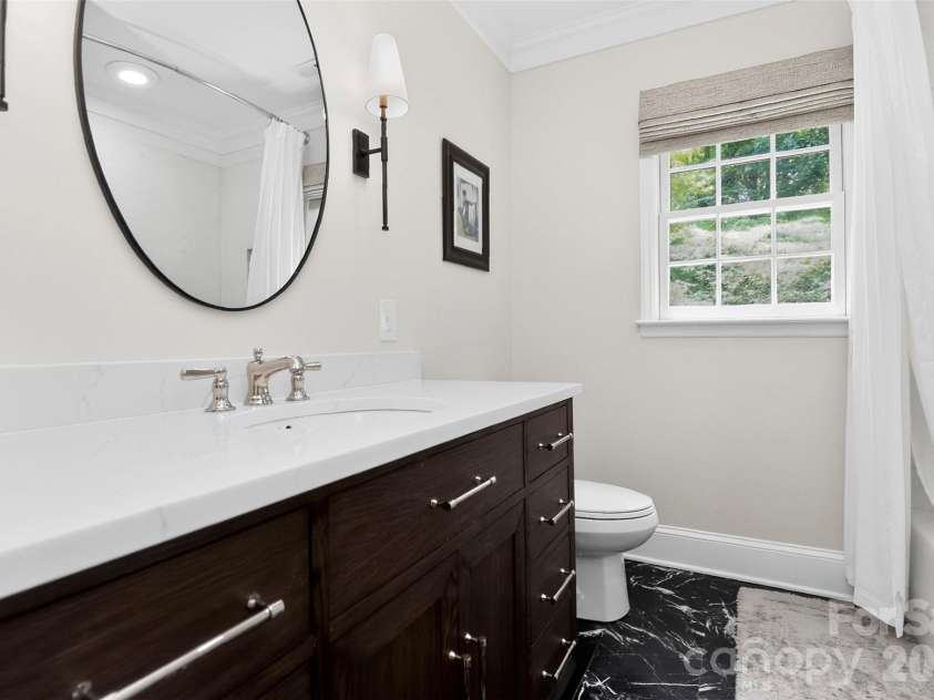 300 Quill Lane, Matthews, NC 28105.  MLS# CAR4391176, YatesRealty ID 29735. 