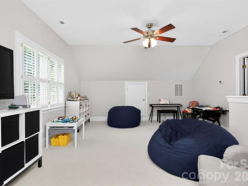 300 Quill Lane, Matthews, NC 28105.  MLS# CAR4391176, YatesRealty ID 29735. 