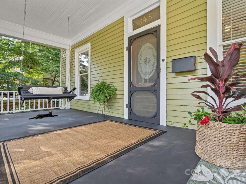 345 Center Avenue, Mooresville, NC 28115.  MLS# CAR4283035, YatesRealty ID 29735. 