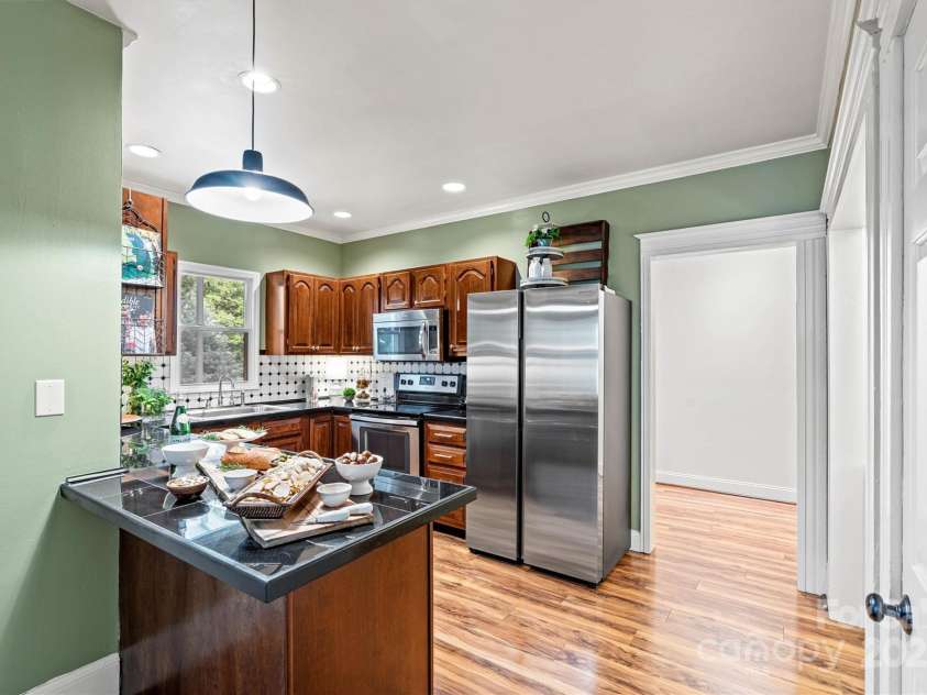 345 Center Avenue, Mooresville, NC 28115.  MLS# CAR4283035, YatesRealty ID 29735. 