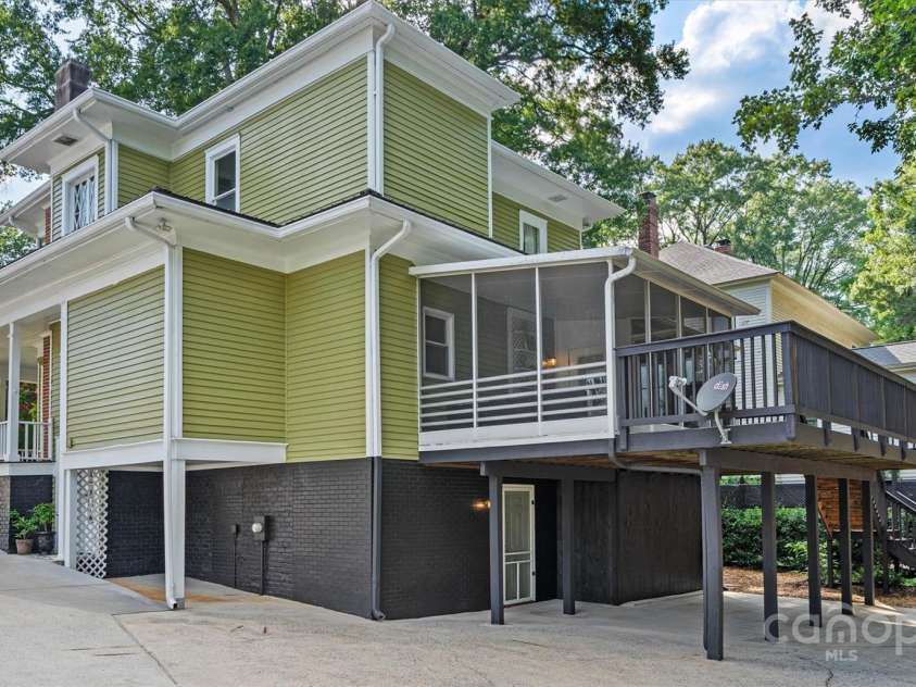 345 Center Avenue, Mooresville, NC 28115.  MLS# CAR4283035, YatesRealty ID 29735. 