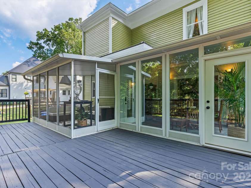 345 Center Avenue, Mooresville, NC 28115.  MLS# CAR4283035, YatesRealty ID 29735. 