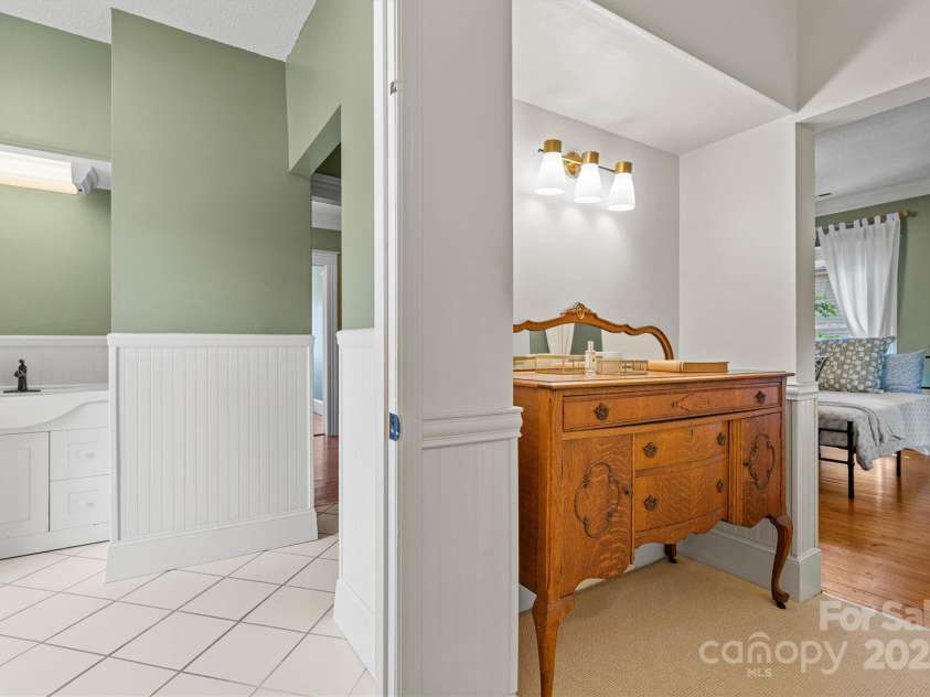 345 Center Avenue, Mooresville, NC 28115.  MLS# CAR4283035, YatesRealty ID 29735. Full Bath 2nd Floor W dressing area