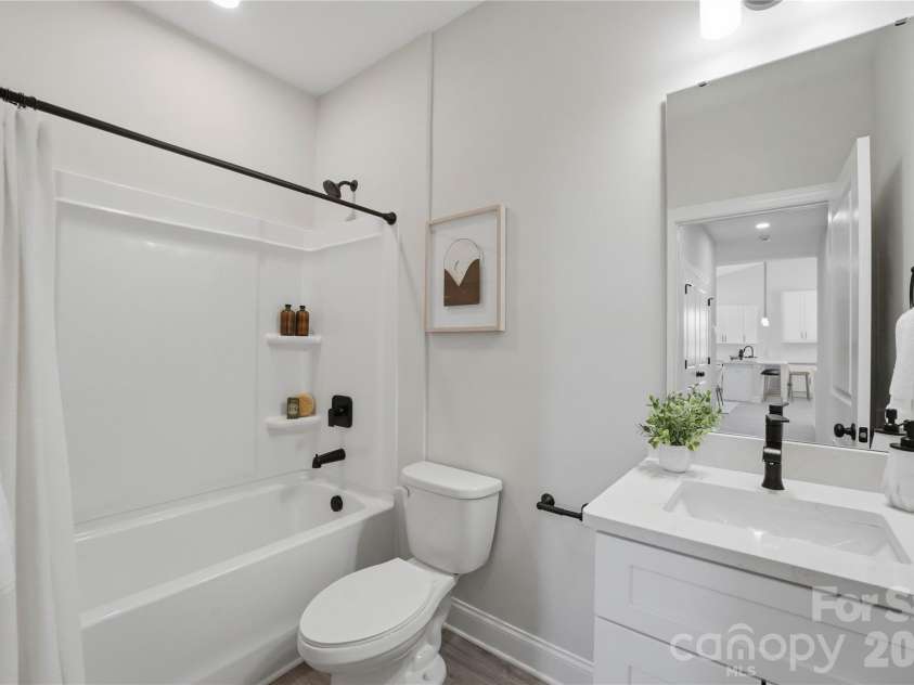 126 Chambwood Lane, Shelby, NC 28152.  MLS# CAR4379232, YatesRealty ID 29736. Second Full Bathroom
