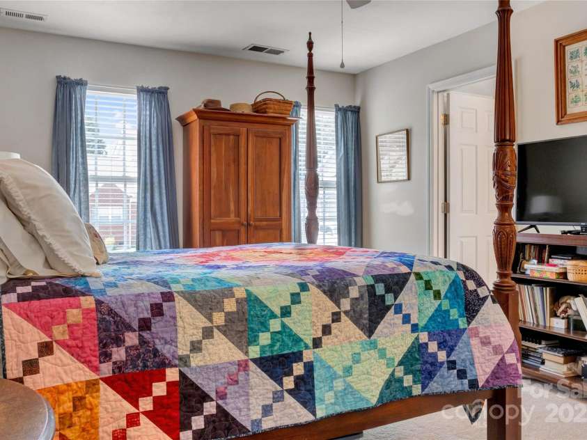 132 Lighthouse Road, Mount Holly, NC 28120.  MLS# CAR4282552, YatesRealty ID 29737. 