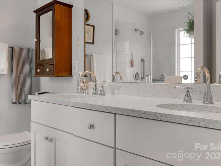 132 Lighthouse Road, Mount Holly, NC 28120.  MLS# CAR4282552, YatesRealty ID 29737. 