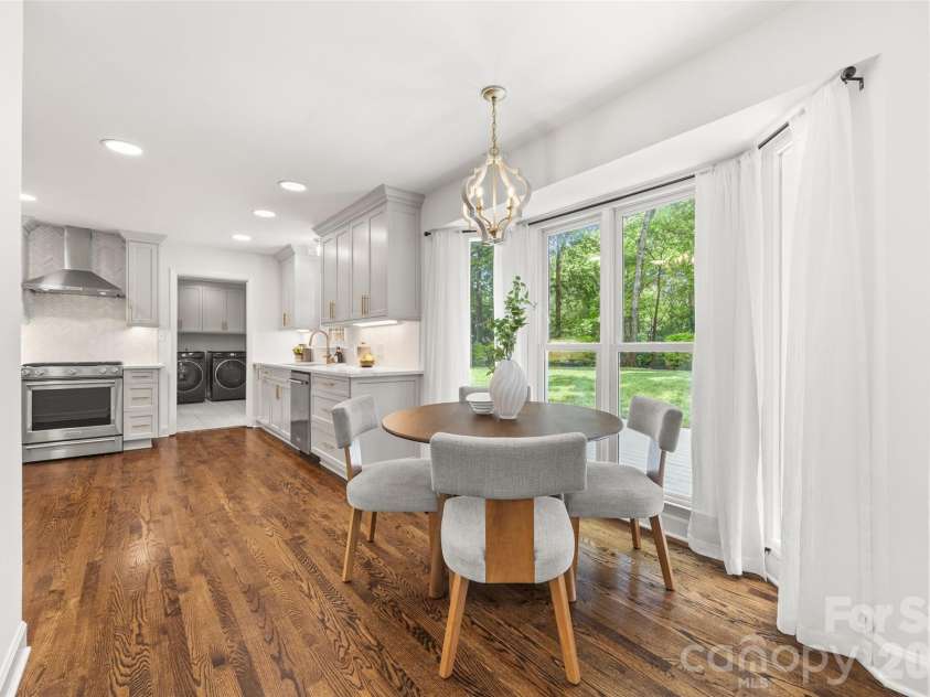 5617 Hillbrook Drive, Charlotte, NC 28226.  MLS# CAR4391314, YatesRealty ID 29738. 