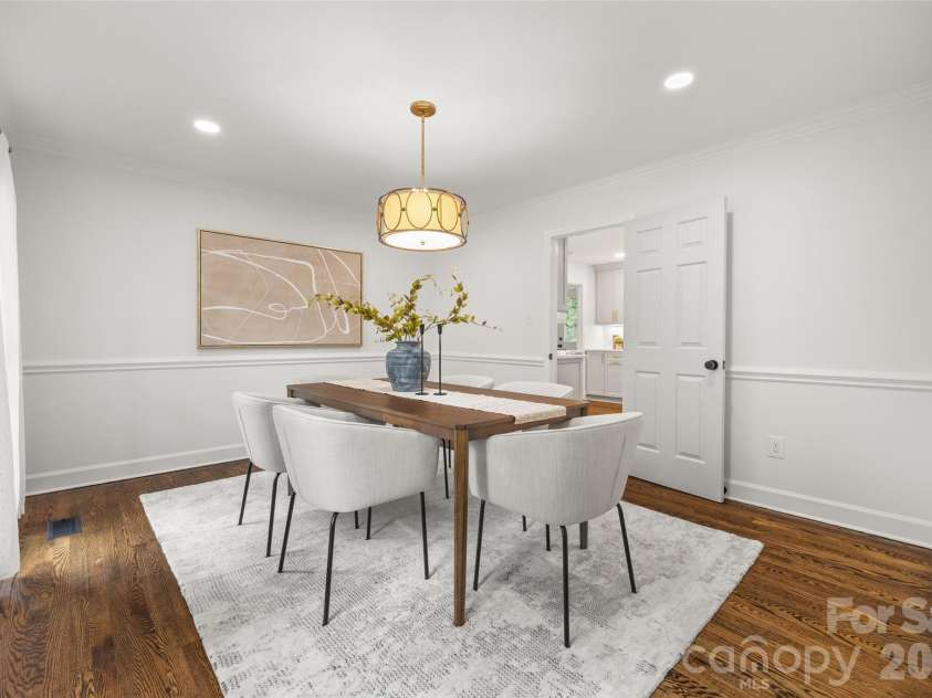 5617 Hillbrook Drive, Charlotte, NC 28226.  MLS# CAR4391314, YatesRealty ID 29738. 