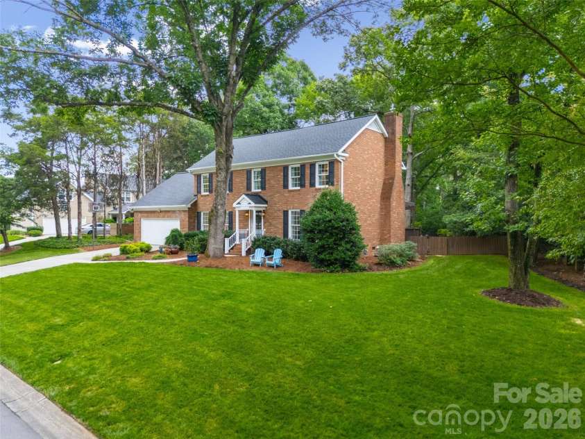 5617 Hillbrook Drive, Charlotte, NC 28226.  MLS# CAR4391314, YatesRealty ID 29738. 