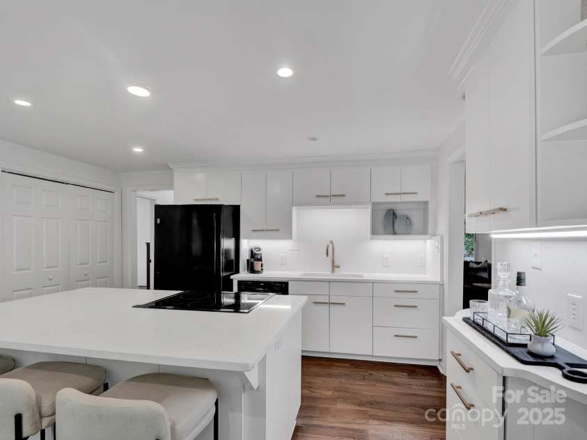 8301 Tifton Road, Charlotte, NC 28226.  MLS# CAR4275465, YatesRealty ID 29738. 