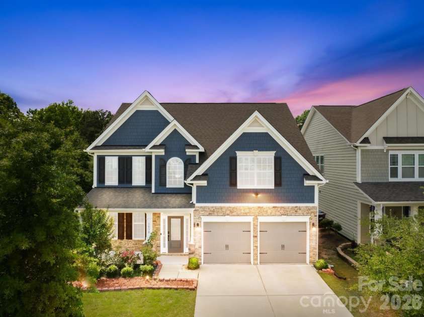 1518 Fieldwood Drive, Fort Mill, SC 29708.  MLS# CAR4392282, YatesRealty ID 29740. 