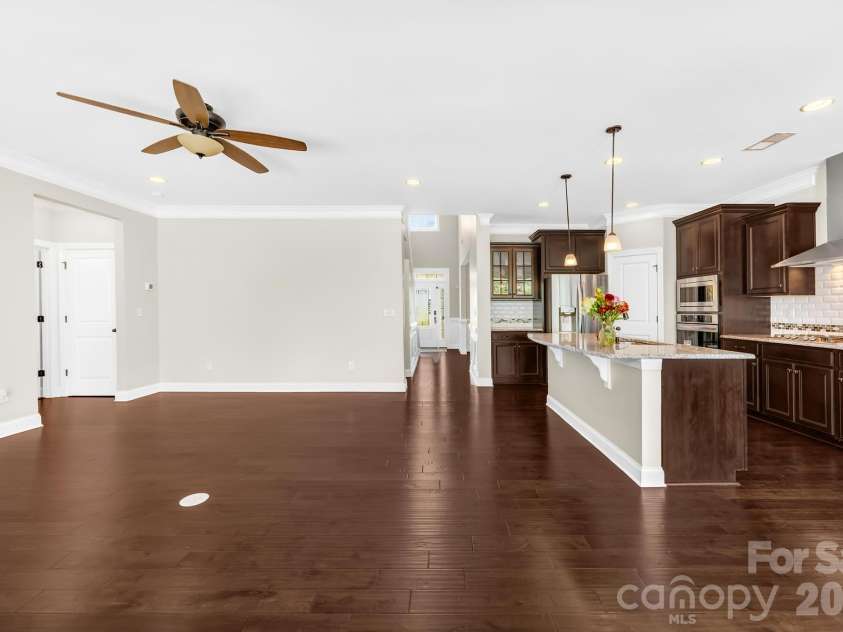 1518 Fieldwood Drive, Fort Mill, SC 29708.  MLS# CAR4392282, YatesRealty ID 29740. 