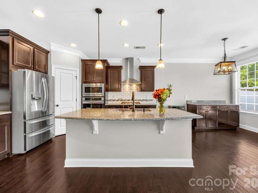 1518 Fieldwood Drive, Fort Mill, SC 29708.  MLS# CAR4392282, YatesRealty ID 29740. 