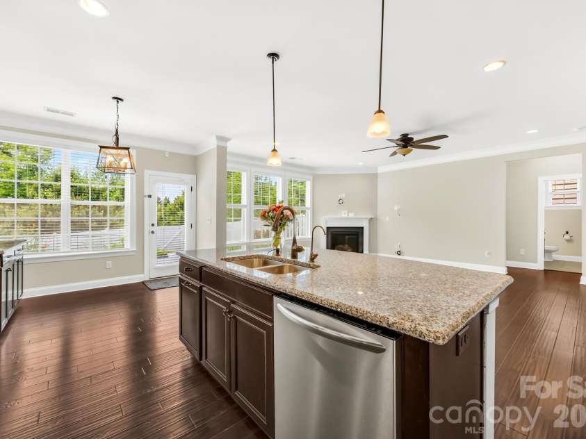 1518 Fieldwood Drive, Fort Mill, SC 29708.  MLS# CAR4392282, YatesRealty ID 29740. 
