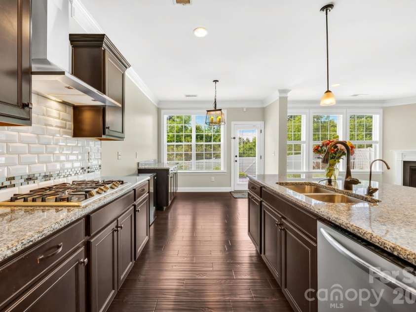 1518 Fieldwood Drive, Fort Mill, SC 29708.  MLS# CAR4392282, YatesRealty ID 29740. 