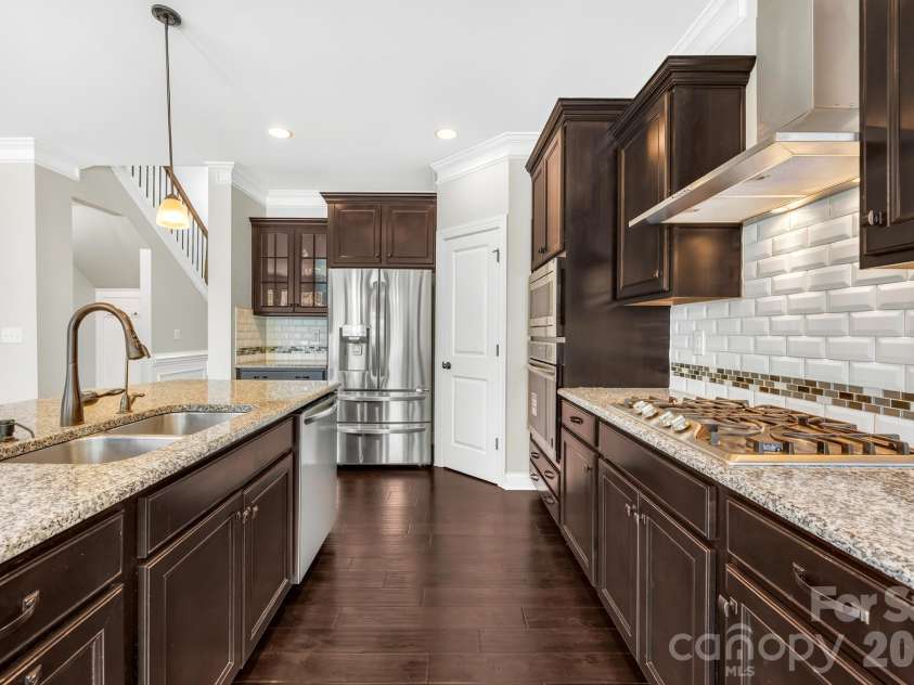 1518 Fieldwood Drive, Fort Mill, SC 29708.  MLS# CAR4392282, YatesRealty ID 29740. 